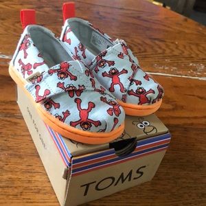 ELMO Toms baby size 5
